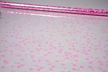 Пленка в ролике прозрачная с цветным рисунком Пузыри Розовая 70см 200гр 